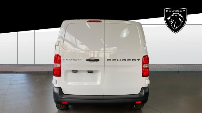 Peugeot Expert E-Standard 1000 100kW 75kWh Professional Premium + Van Auto - Image 6